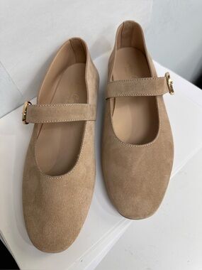 Anna Capri made in Italy Taupe Suede Mary Jane Flats with Gold Buckle